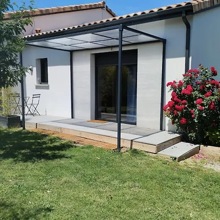 Logis De La Voie Verte With 2 Bedrooms شقة